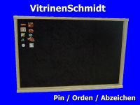031 Sammler Vitrine Pin / Orden / Ehrenzeichen